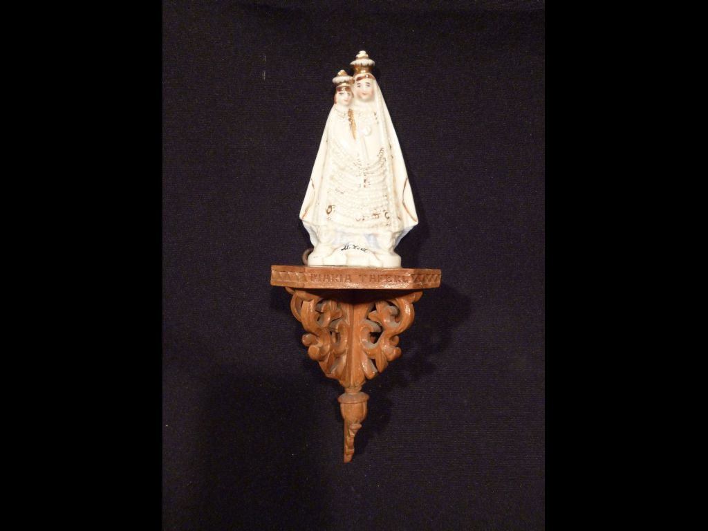 Régi porcelán Mária szobor konzollal