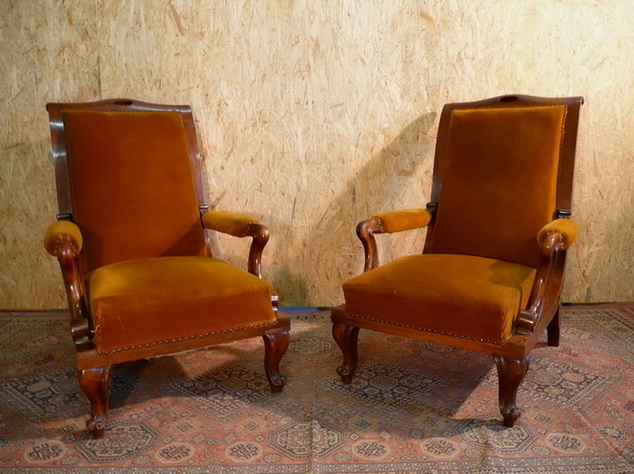 Neobarokk karfás fotel pár